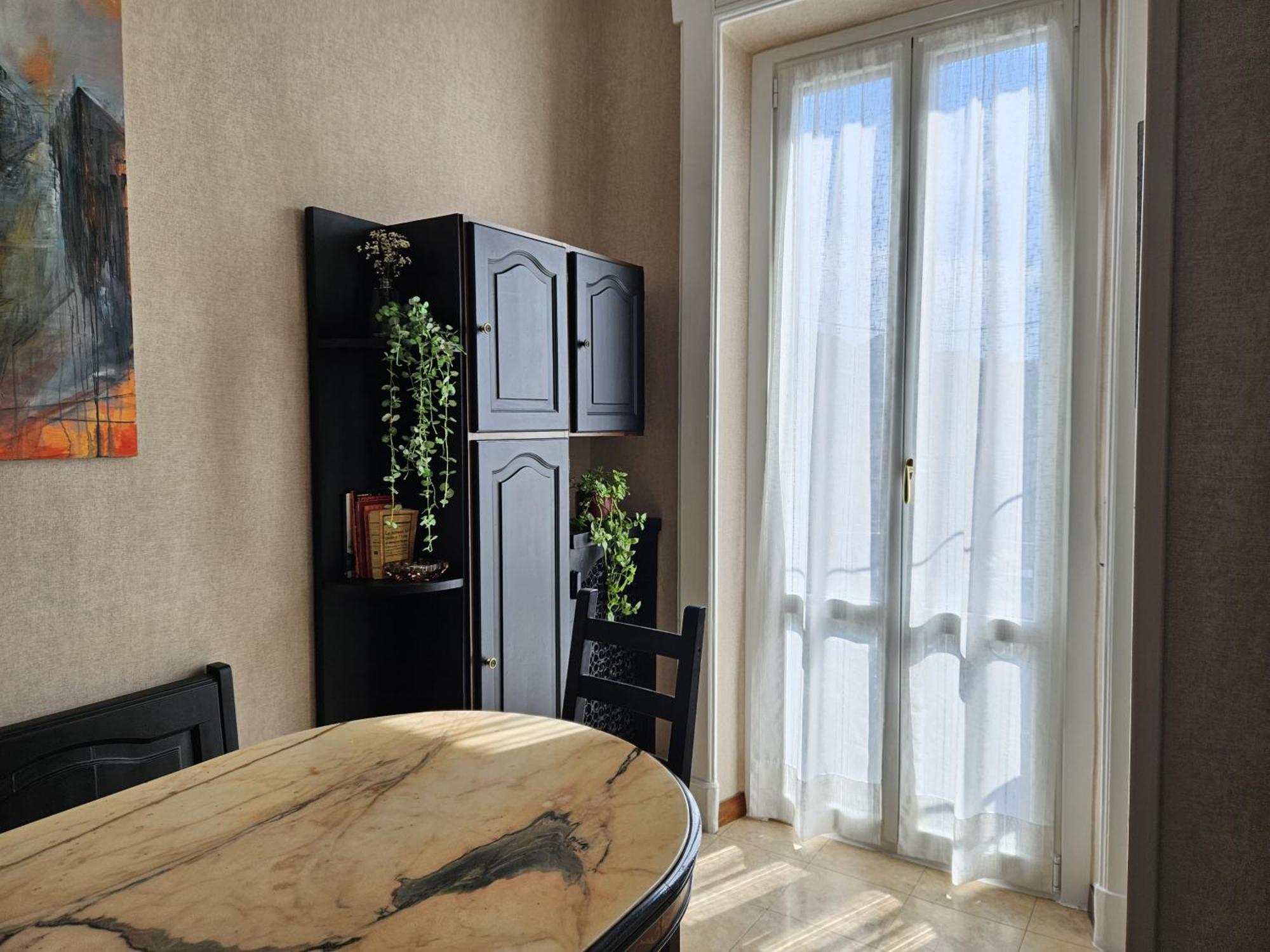 Homegallery - Elegante Appartamento Milanese Екстериор снимка