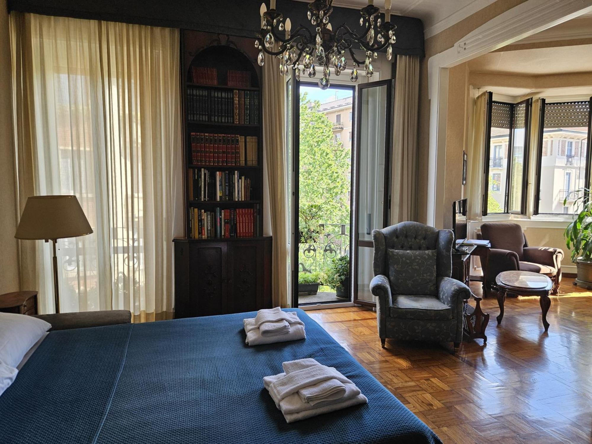 Homegallery - Elegante Appartamento Milanese Екстериор снимка