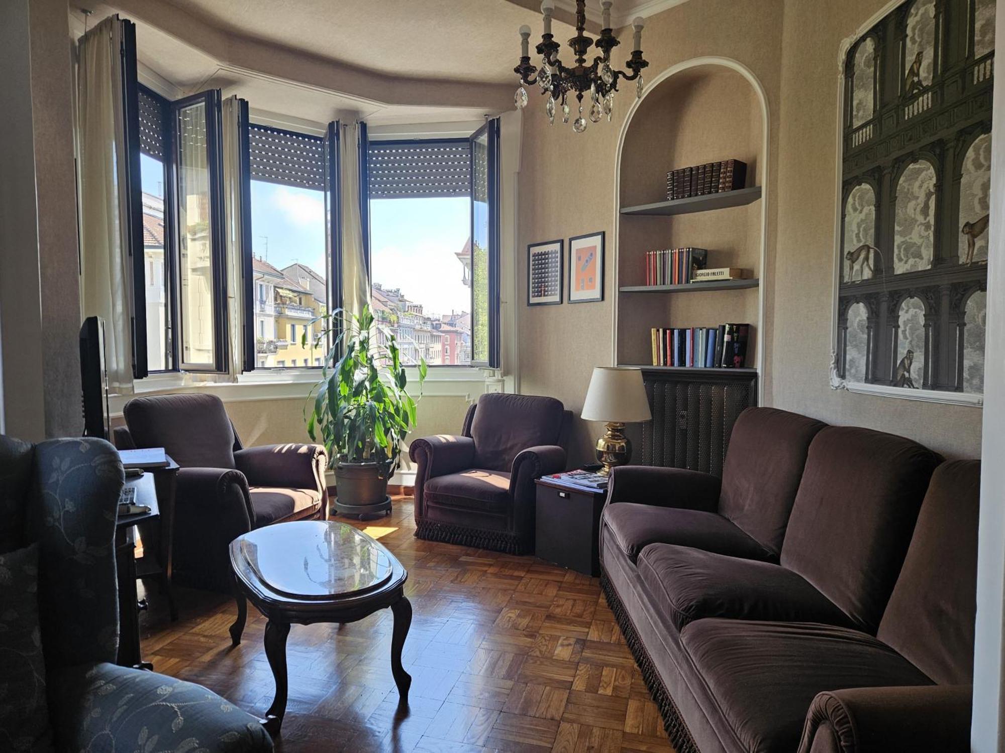 Homegallery - Elegante Appartamento Milanese Екстериор снимка
